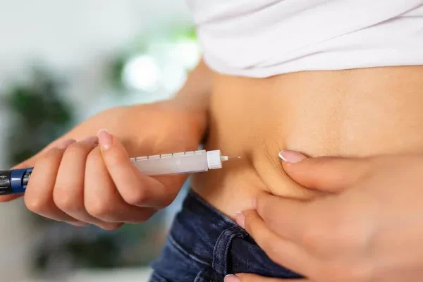 Zayıflama İğneleri Nedir? Etkileri, Yan Etkileri ve Kullanım Şartları